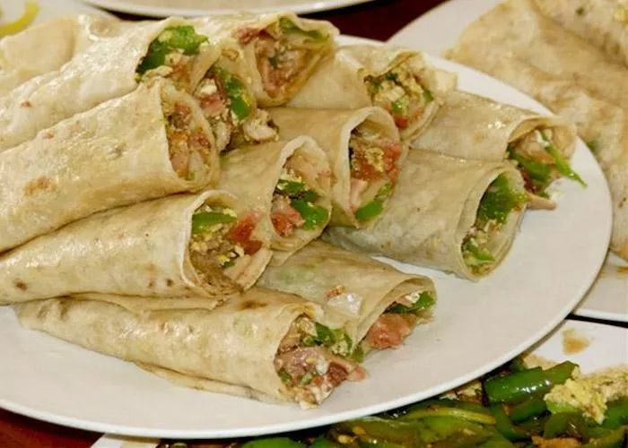 酥而不硬,香而不腻,味鲜可口工艺简单,做法精良滨州锅子饼家喻户晓的