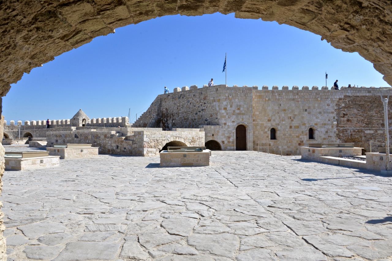 希腊最富之城伊拉克利翁克里特岛最大城市之要塞传奇