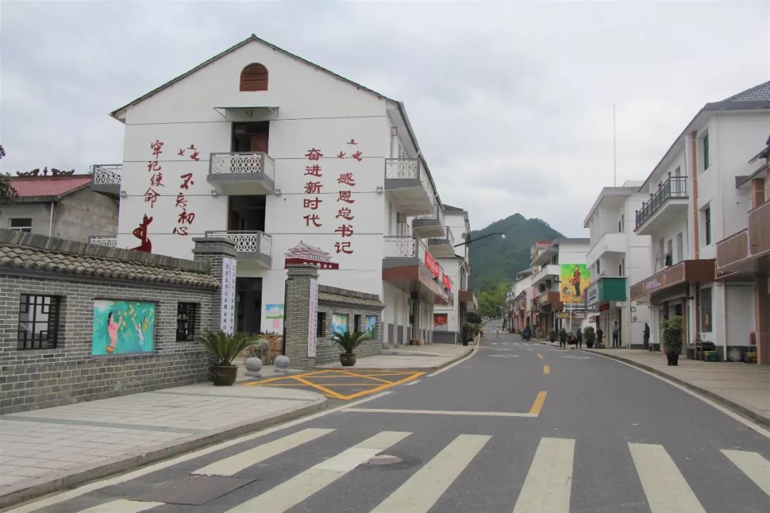 姚家铁军率先启动六大攻坚之环境整治比洁美活动