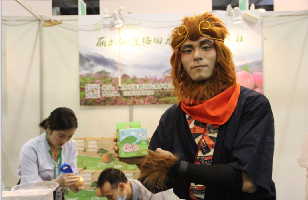 十里桃香醉莲都仙桃宴杭城开席名堂经真不少