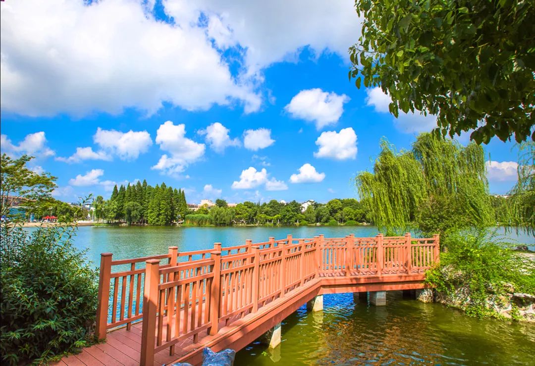 美丽的镜湖【摄影】_公园