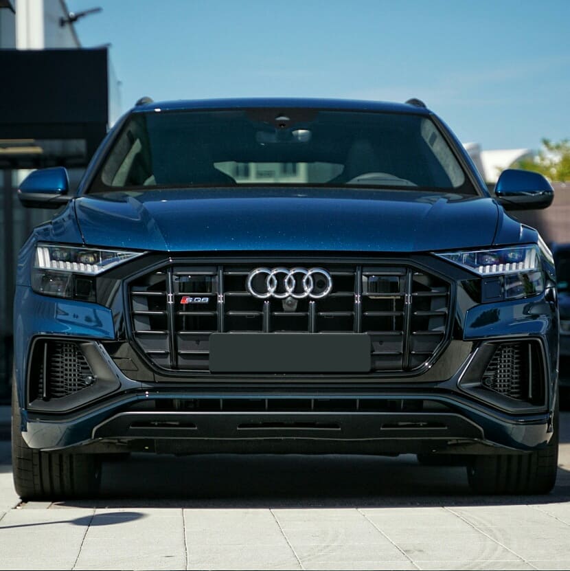 性能范 全新奥迪sq8海外实车街拍