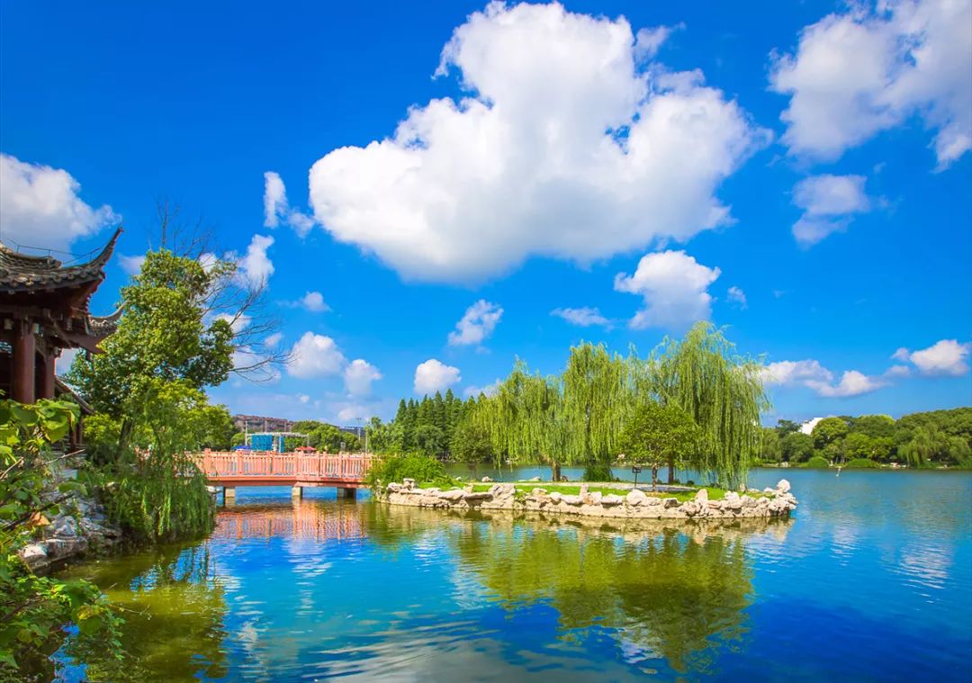 美丽的镜湖摄影