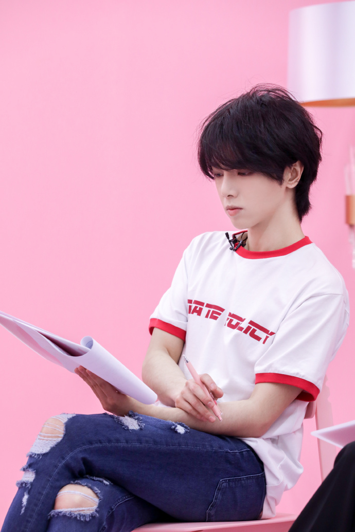 明日之子3第六期正片上线和华晨宇一起见证成长与蜕变