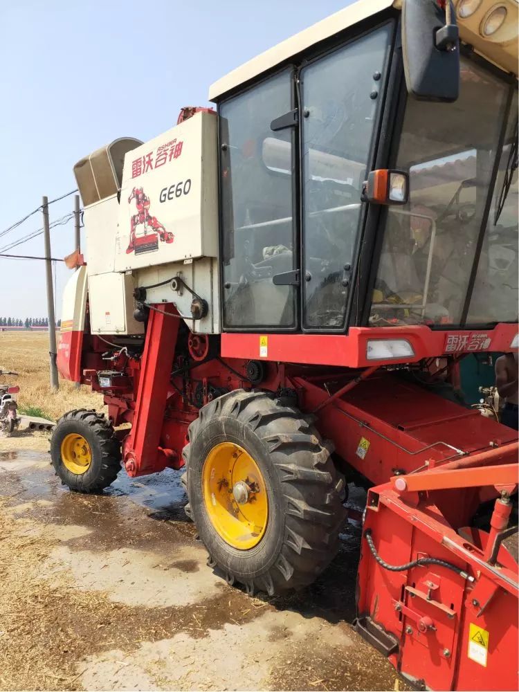 4万出售雷沃ge60收割机