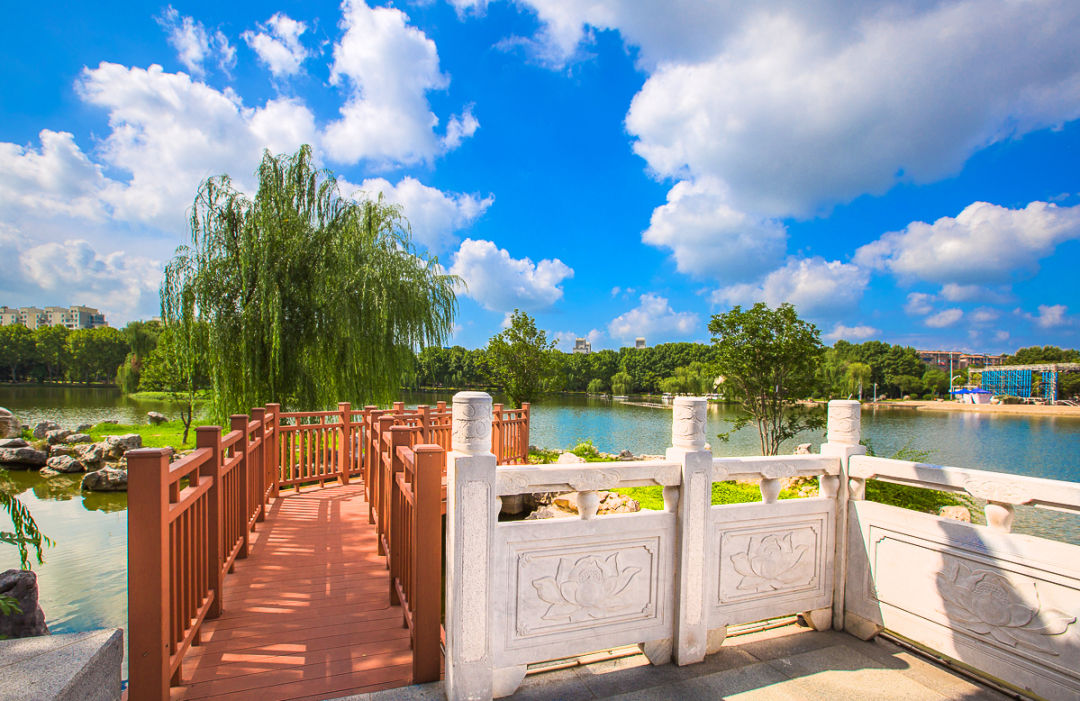 美丽的镜湖【摄影】_公园