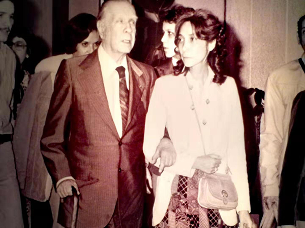 博尔赫斯和遗孀儿玉旅行摄影巡回展当作家环游世界