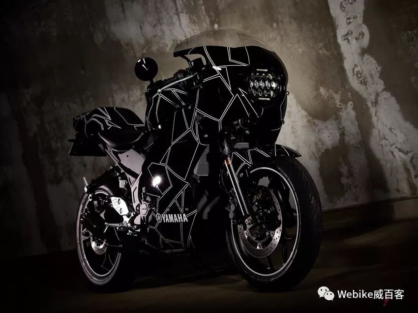 复古的暗黑圣斗士雅马哈yzfr3改装案例