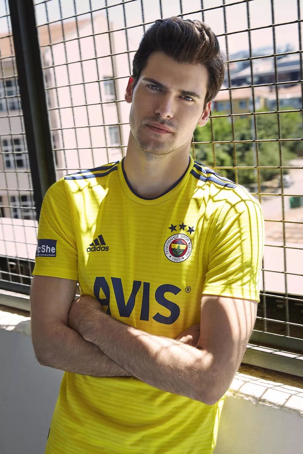 阿迪达斯发布费内巴切201920赛季主客场球衣