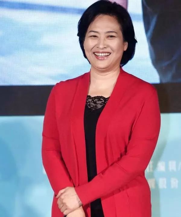 原来他们是一对明星夫妻,老婆是妈妈专业户,老公演琼瑶剧成名_李又麟