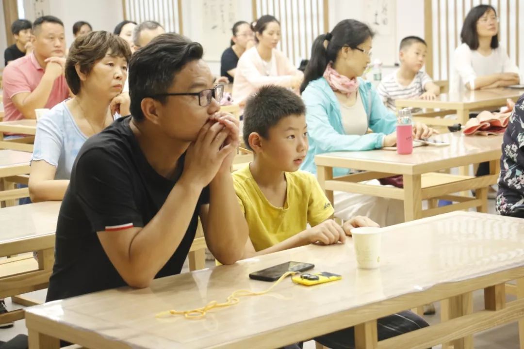水神——青溪小姑青溪小姑,传说为青溪水神,是东汉末秣陵尉蒋子文三妹