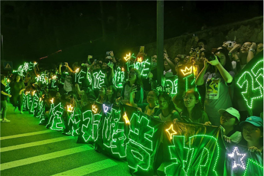 芒果台一片绿海,都是快本惹的祸,粉丝太搞笑!_大本营