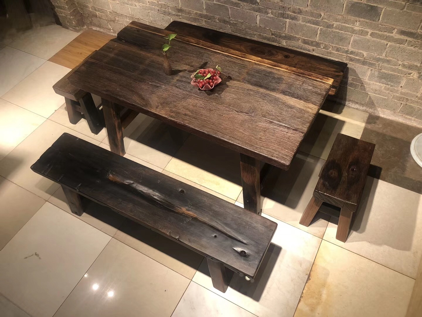 老船木家具 风化餐桌 庭院户外餐桌椅案例