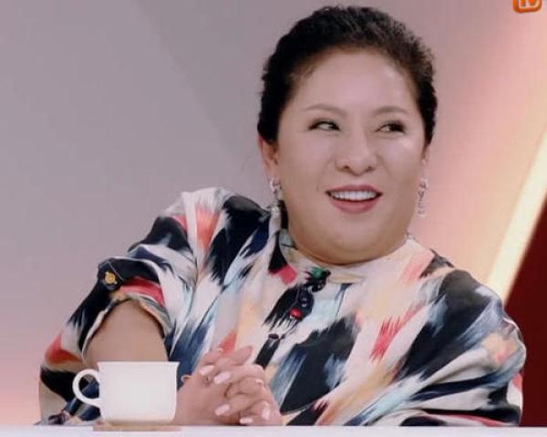 向华强为何独宠又胖又凶向太35年爆出她年轻时照片网友炸锅