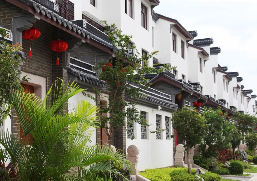 紫园采风专栏郑漫漫紫园雨情许晓芬走进紫园朗读三月