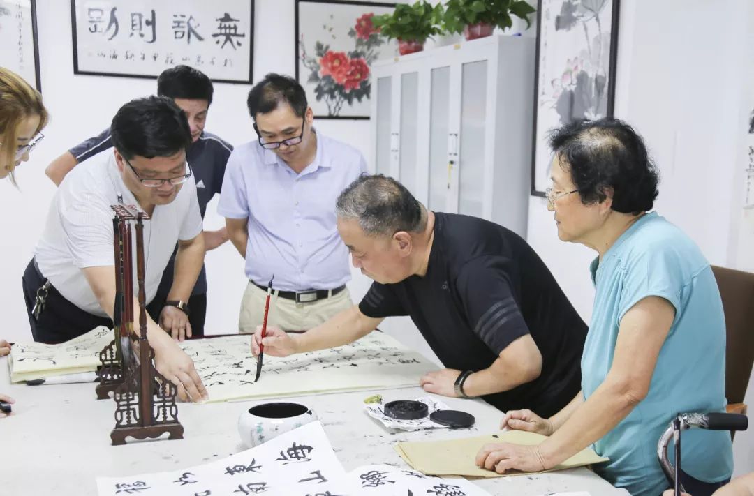 济南亚康力诺生物工程有限公司董事长王亚农一行领导莅临金柱控股参观