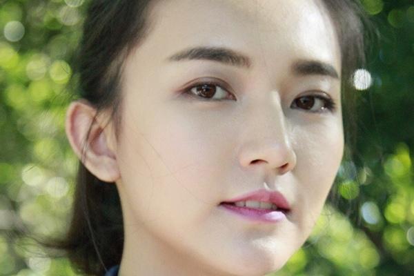 长相靓丽演技精湛的女演员李欣颖