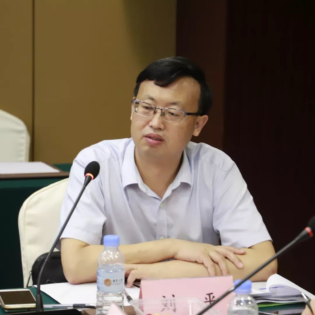 有限公司销售总监黄建兵营口瑞丰粉体设备有限公司销售总监杨宏君珠海