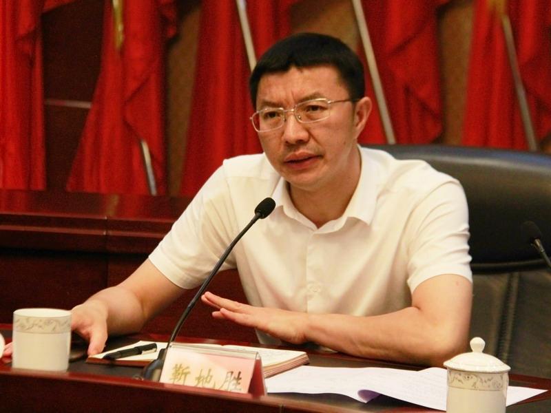 7月24日,龙马潭区召开全市半年流动现场会筹备会,区委副书记,区长