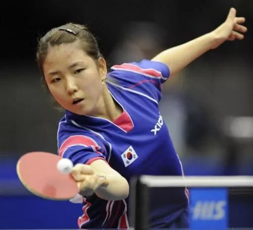 反手生胶削球手侯英超19年后再进决赛削球基本动作要领