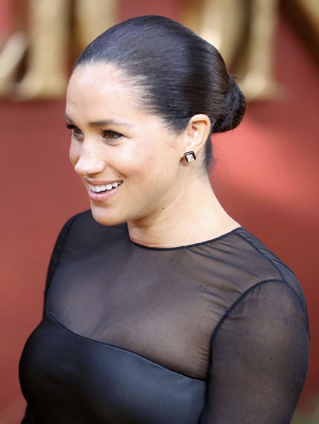 原创梅根王妃受邀当主编!她在时尚领域的独到见解,真是让人佩服