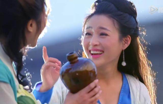 女星古装剧中饮酒张柏芝杨幂唐嫣刘亦菲赵丽颖林心如谁最豪爽