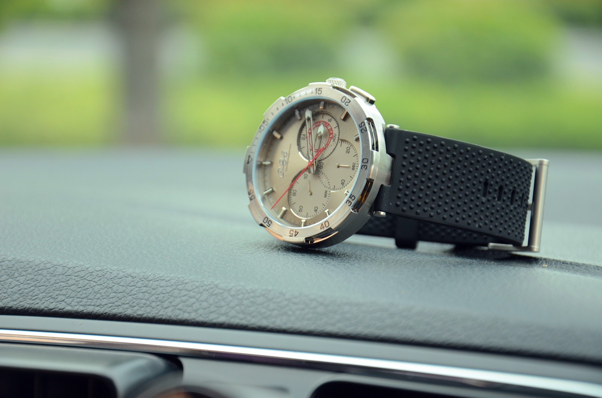 小米有品"c 86运动表"评测,具备夜光功能,30米生活防水