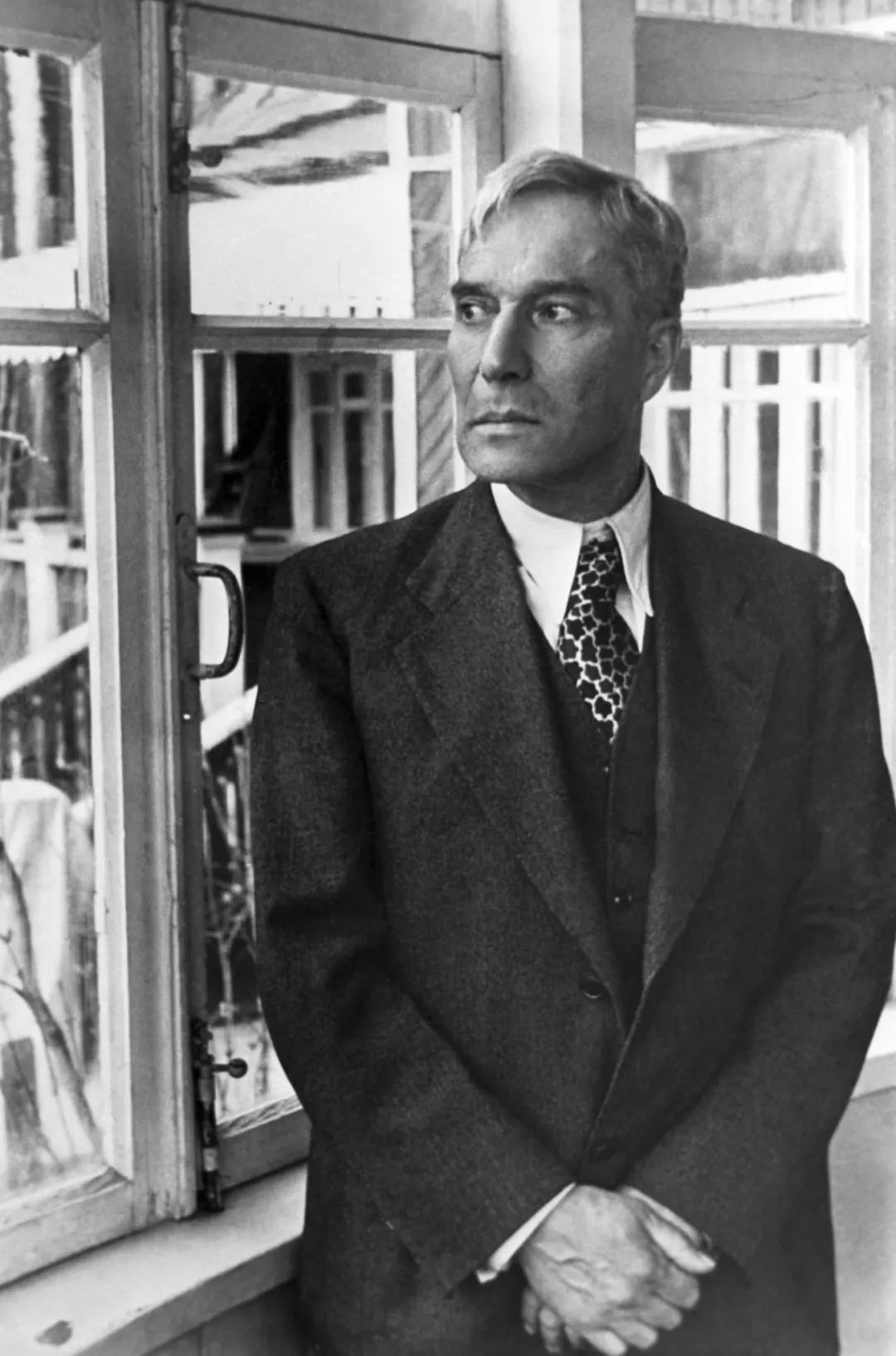 文学界的"圣经"《巴黎评论·作家访谈4》最好的作家访谈结集_格雷厄姆