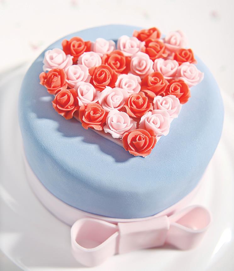 七夕节制作充满爱意的翻糖蛋糕表达你的爱不离不弃