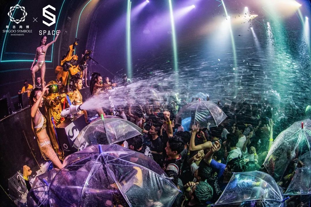 spaceclubletsgurgle室内湿身派对第二趴回顾