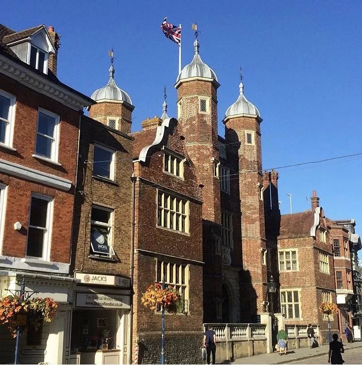 【英国中学推荐】吉尔福德皇家文理学校