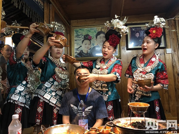 景点高速双半价 多彩贵州邀您清凉一夏