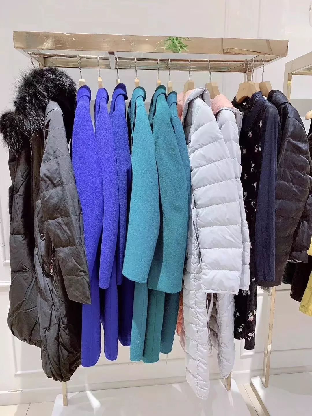 艺术手绘t恤活动+到店礼+买赠+现金券再折仲夏七月新店开业bello