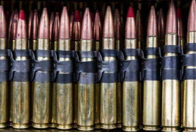 现实中m24和awm狙击步枪谁的威力大?爆三级头非它莫属!_子弹