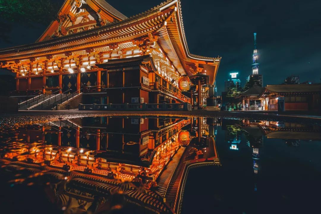 灿烂的樱花与绚丽的东京铁塔保井崇志镜头下的日本街头文化