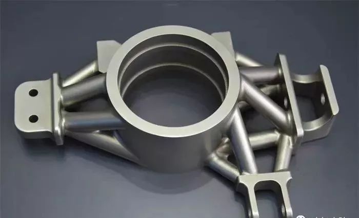 金属粉末熔融3d打印技术(slm)具有高精度,高强度等显著优势,是汽车