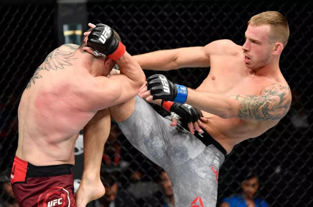 方面打出的优势表现,他以分歧判定险胜主场作战的"北极熊"巴里奥特,在