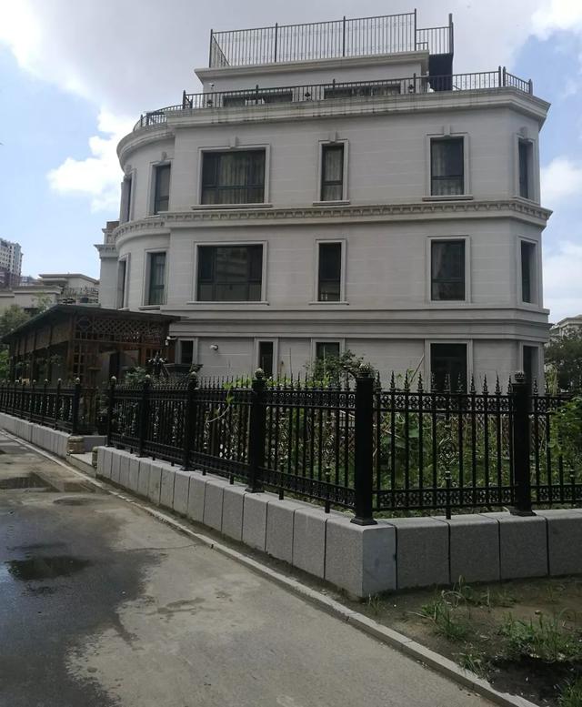 400户里300户有违建哈尔滨观复国际让人大开眼界