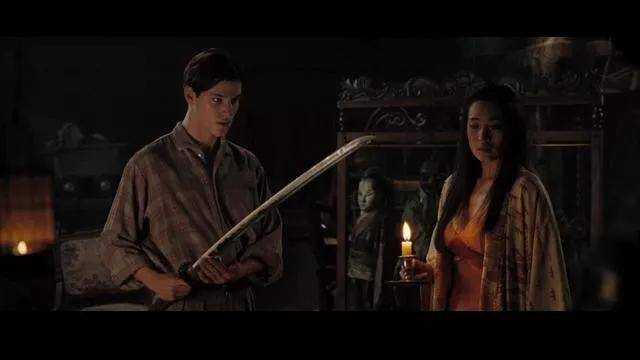 每解决一个就将他们的脸颊吃掉,终于有一次,紫夫人被汉尼拔的复仇对象