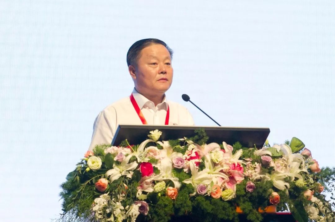 国家卫健委医院管理研究所副所长张旭东,吉林省卫健委副主任邢程,四平