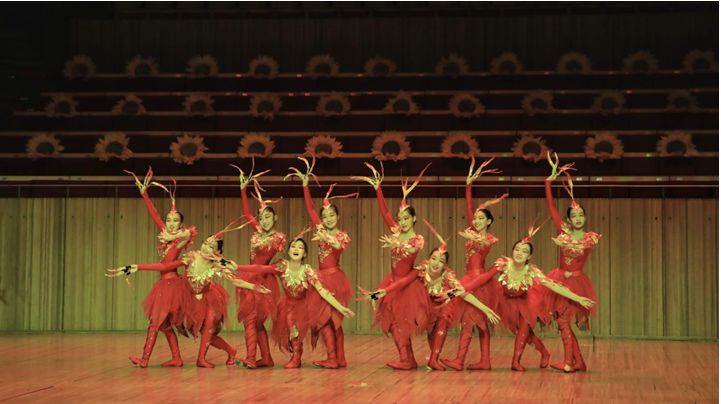 学校--舞蹈《凤鸣朝阳》▲北京师范大学附属实验中学-合唱《启程》