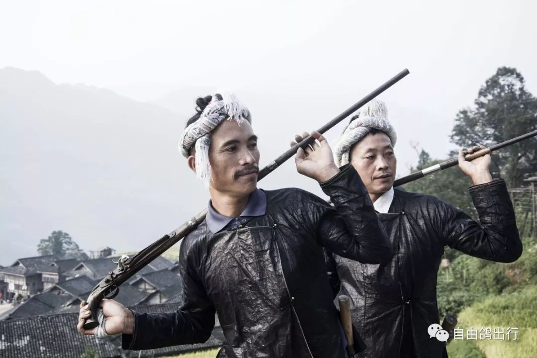 岜沙,正悄然变化的古寨_苗寨