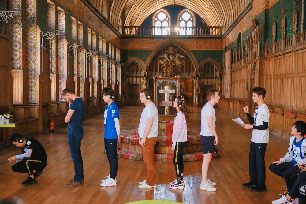 开始于经典的传声筒法(fa)国的浪漫和搞笑大家有没有按时观看呢昨天