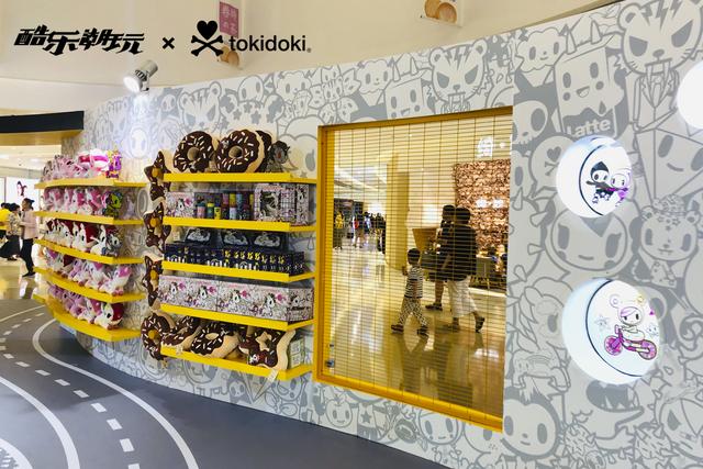 酷乐潮玩xtokidoki快闪店亮相北京合生汇
