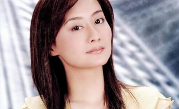 琼瑶御用女演员,嫁入豪门8年未生育小孩,今45岁依然像少女