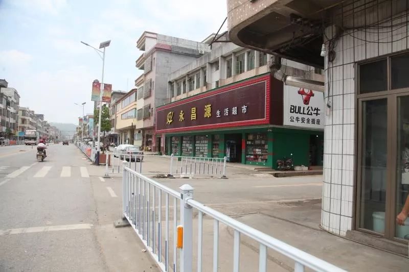 相关部门就如何长效解决s280线罗平圩镇段交通安全问题提出了整改方案