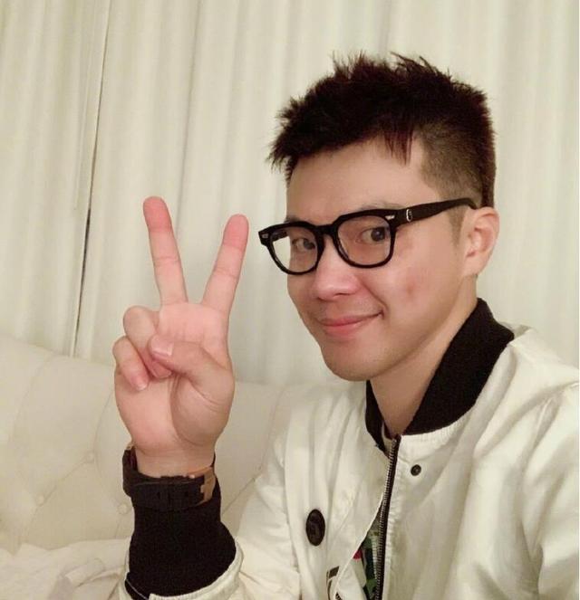 原创黄毅清被停止原定5天刑拘原因是右跟骨有骨折网友真是及时