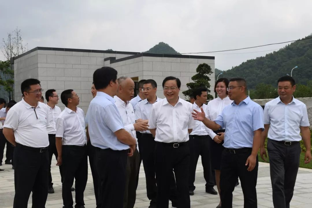 贵州省委常委遵义市委书记龙长春点赞遵义天立