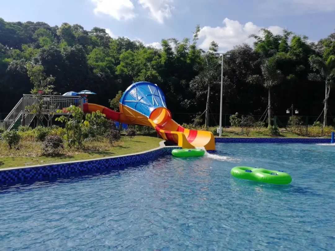 温泉也泡过了,水上乐园也玩过了当然要漫步一下竹林小道,聆听着蛙鸣虫