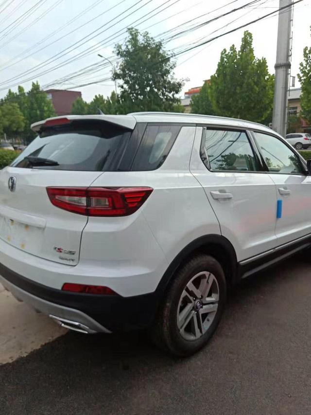 长安cs55的侧颜酷爆了